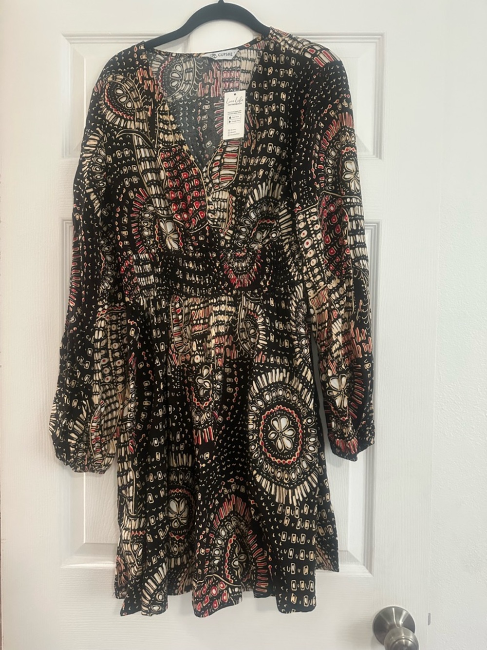 Cupshe Black Floral-Mandala V-Neck Long Sleeve Dress with Cream & Coral Accents